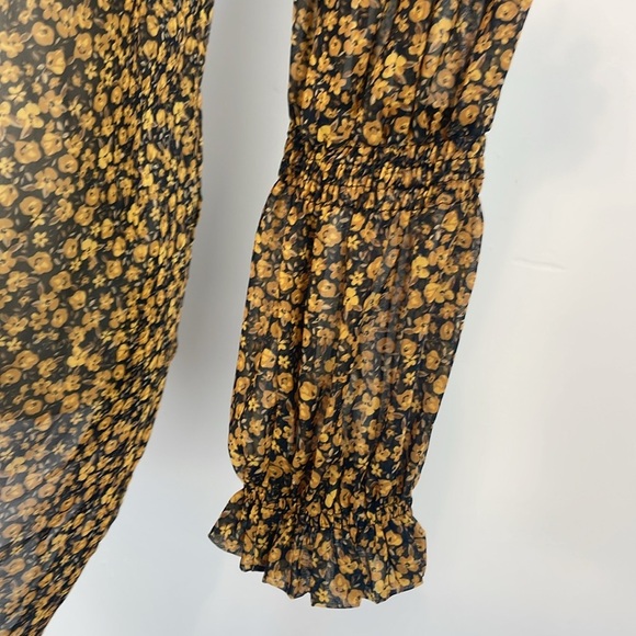 Zara Yellow and Black Ditsy Floral Button Up Ruched Sleeve Blouse. Size Small. - Picture 10 of 11